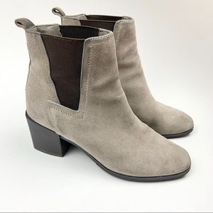 Pour la Victoire | Fara Suede Chelsea Boots